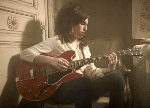Amy Winehouse Look magazine 2011 may