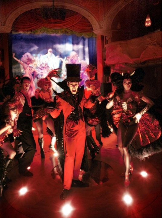 Moulin Rouge Revue Déja Vue Parádi gabriella jelmez