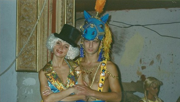 Moulin Rouge Revue Déja Vue Parádi gabriella jelmez