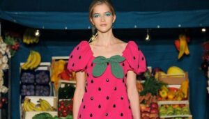 Moschino Cheap and Chic 2012 tavasz/nyár