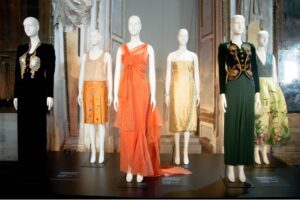Így várja New York Schiaparelli és Prada párbeszédét