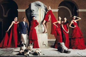 Valentino kiállítás nyílik Londonban