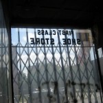 negyven éve bezárt cipőbolt kísértetház retro divat cipő