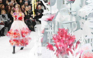 Így készült a 2015-ös Chanel Haute Couture kollekció
