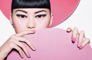 Pop art inspirálta a Dior sminkjeit