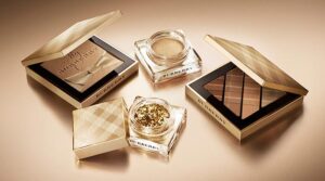 Ilyen lesz a Burberry ünnepi smink kollekciója