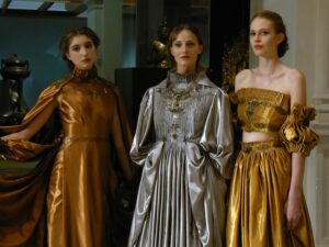 Fei fei Cicada london Fashion Week Pumpkin Paradise estélyi ruha