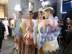 Ana ljubinkovic pasztell kollekció London Fashion week Budapest pasztell ruhák
