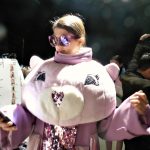 MANEZ francia divattervező divatrajz macis ruha