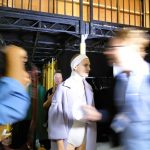 Anya Hindmarch London Fashion Week divathét 2017 circulus mac cosmetics backstage