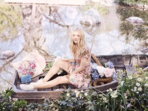 Jimmy Choo új kollekcióját Dakota Fanning reklámozza