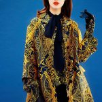 Mary Katrantzou arany mintás ruha divat