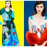 Mary Katrantzou türkíz mintás ruha divat