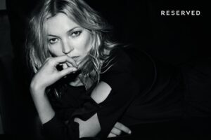 Kate Moss a Reserved arca lett