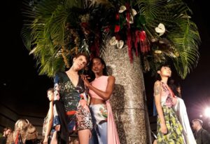 #LFW Roberta Einer SS 2018- deszkások Swarovskiban