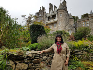 Chateau Rhianfa wales parádi gabriella