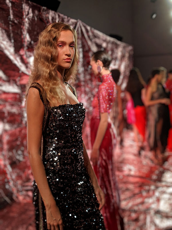 Paula Knorr London Fashion Week AW 19 20 divathét hetvenes évek