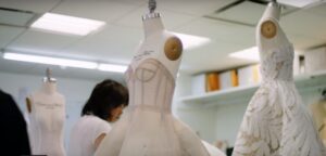 Így készül Oscar de la Renta esküvői kollekciója