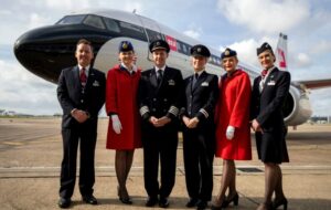 A British Airways iránymutatást adott ki a stewardessek melltartóira