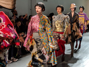 Matty Bovan FW 2019 - Bizonytalan időben egy biztos tervező