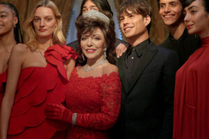 Valentino karácsonyi kampányában Joan Collins és Dante idézetek