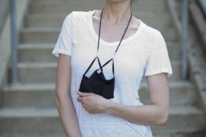 LA LOOP Launches the Original Necklace for Face Masks