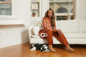 David Bowie felesége, Iman a szupermodell Ugg csizmát reklámoz