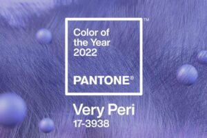 Vöröses kék Very Peri a Pantone Év Színe 2022-ben