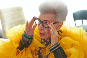 Ilyen lesz a H&M X Iris Apfel kollekció
